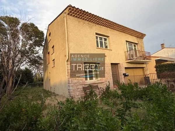 TOULOUGES, MAISON 3 FACES AVEC DOUBLE GARAGE