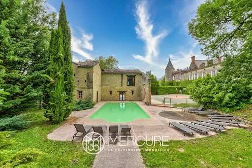 Château 20 pièces 1000 m²