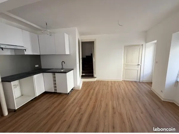 À louer logement T3 refait