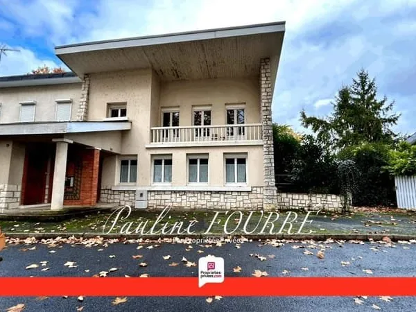 Maison 11 pièce(s) 125483 m2