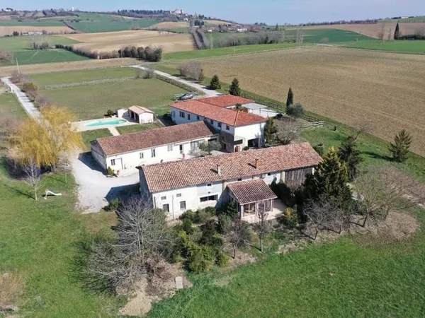 DOMAINE D'EXEPTION AU COEUR DE LA CAMPAGNE