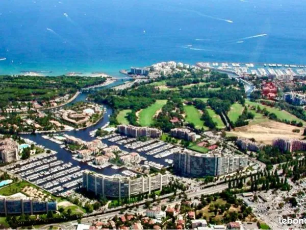 PLACE DE PORT CANNES MARINA 7 x 2.5m 2880/an