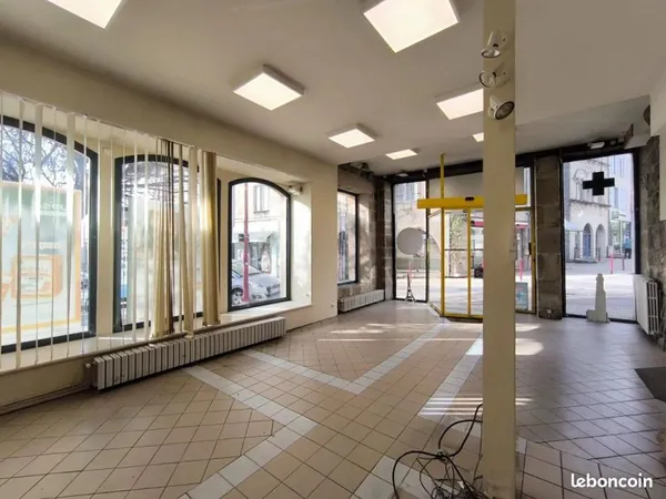 Boutique 170 m² Saint-Junien