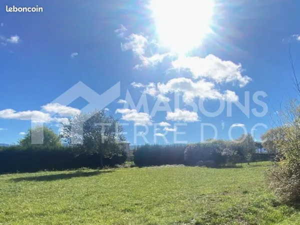 Terrain 900 m² Lescout