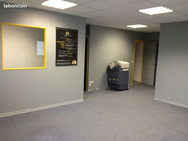 Investisseur bureaux loues zone franche