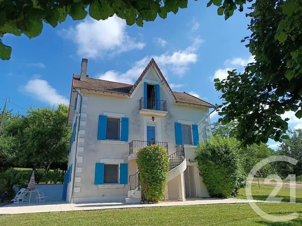 Maison 12 pièces 282 m²