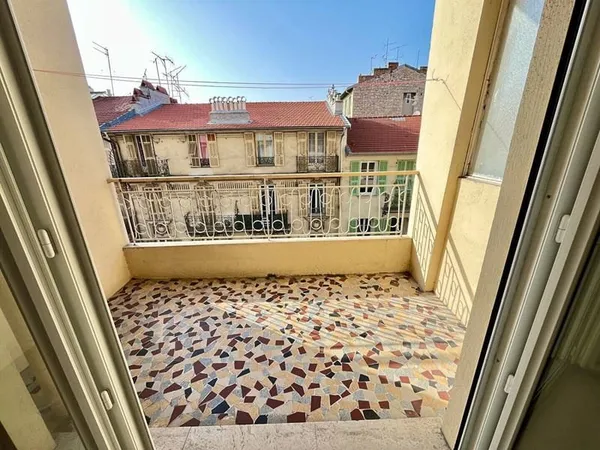 Studio 1 pièce 30 m²