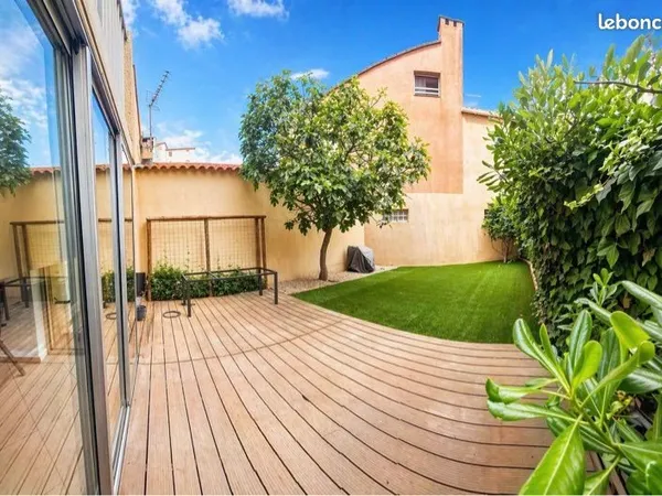 T2 bis / T3 en rez de jardin + parking