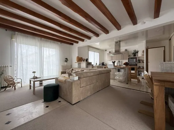 Maison 7 pièces 212 m²
