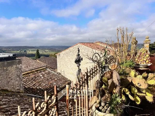 Maison 11 pièces 529 m²