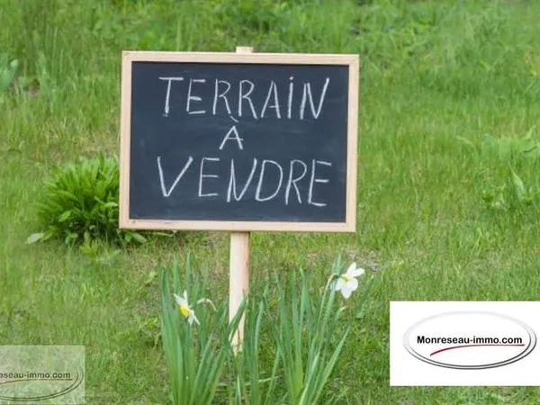 Terrain 600 m²
