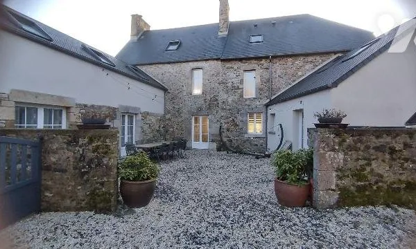 Maison 9 pièces 245 m²
