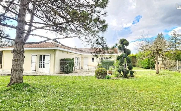 MAGNAC-SUR-TOUVRE - 10 MINUTES D'ANGOULEME - PAVILLON DE PLAIN-PIED DE 170 m² AVEC DOUBLE GARAGE SUR