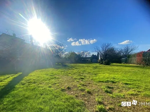 Terrain 759 m²