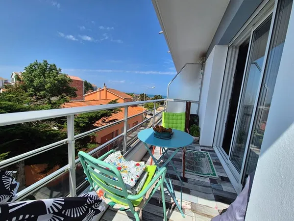 Appartement vue latérale mer à Sion