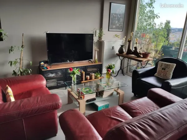 F4 76m2 lumineux - 3 chambres - balcon avec vue dégagée - Alès