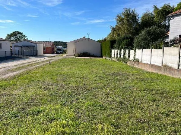 Terrain 305 m²