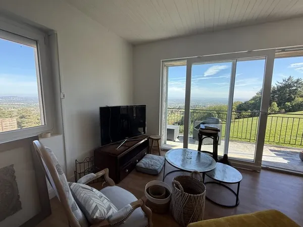 Appartement T4 spacieux avec vu imprenable