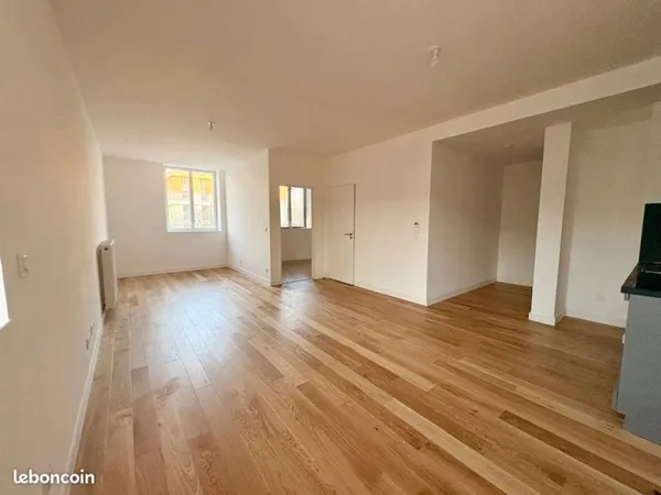 Appartement 2 pièces 52,1m² avec place de stationnement
