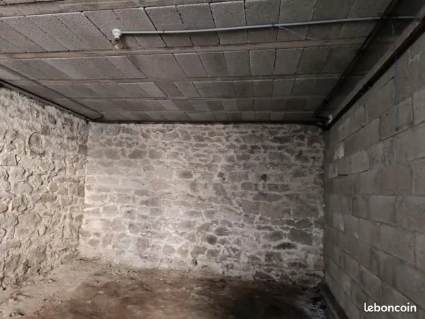 Stationnement Location Guéret   65€