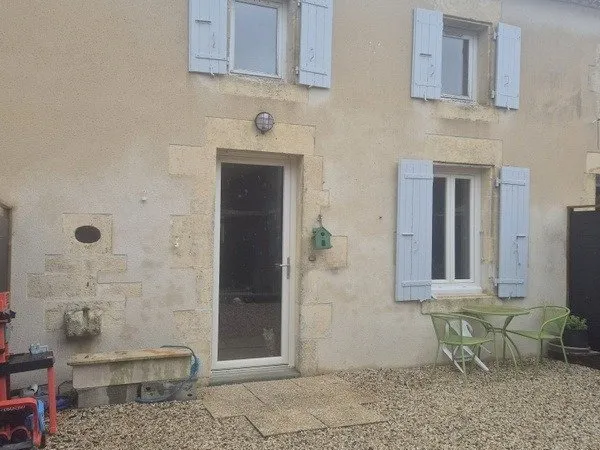 Immeuble à vendre SAINT DENIS DU PIN (17)