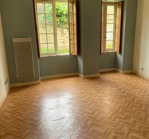 STUDIO non meublé
