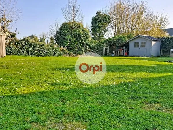 Terrain 340 m²