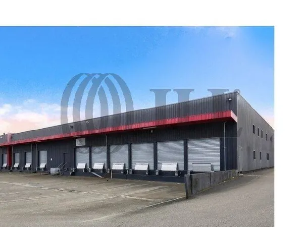Entrepôt 3821 m²