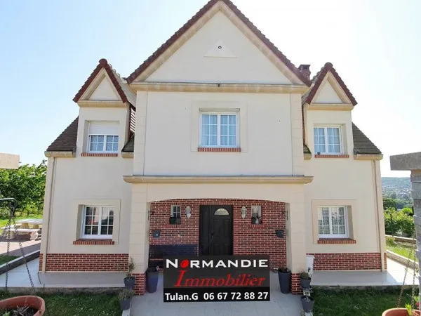LES MONTS LOUVIERS MAISON FAMILIALE AVEC VUE