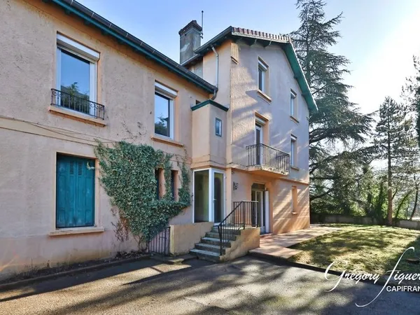 Maison bourgeoise de caractère - 200 m² - 6 chambres - Terrain arboré 712 m²
