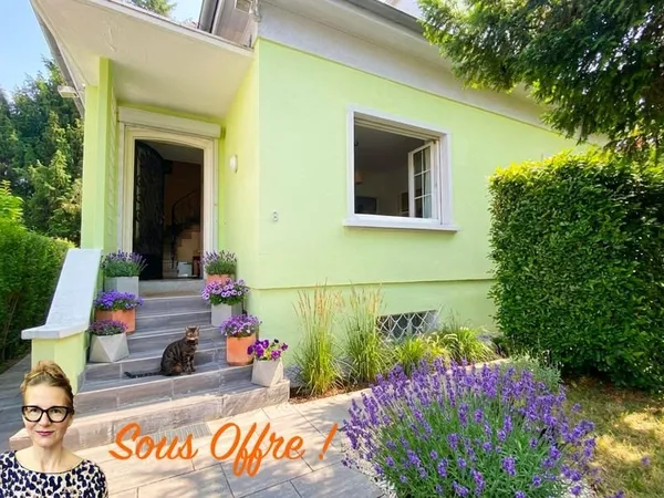 Maison 6 pièces - 3 chambres- 180 m² - Terrain arboré