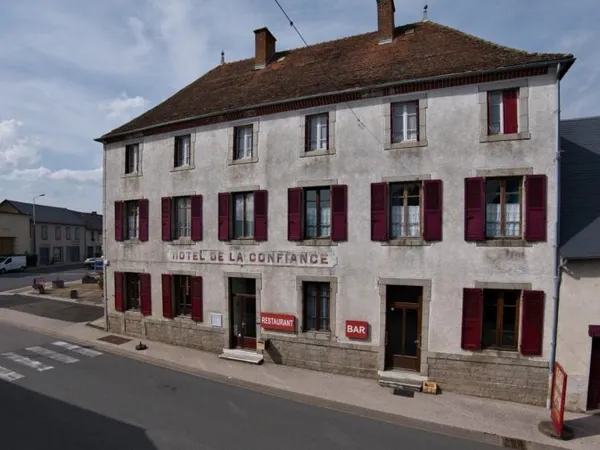 À vendre : murs + fonds bar-restaurant St-Avit