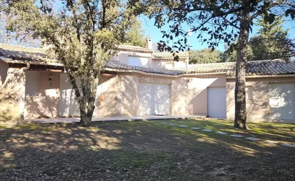 Maison 9 pièces 240 m²