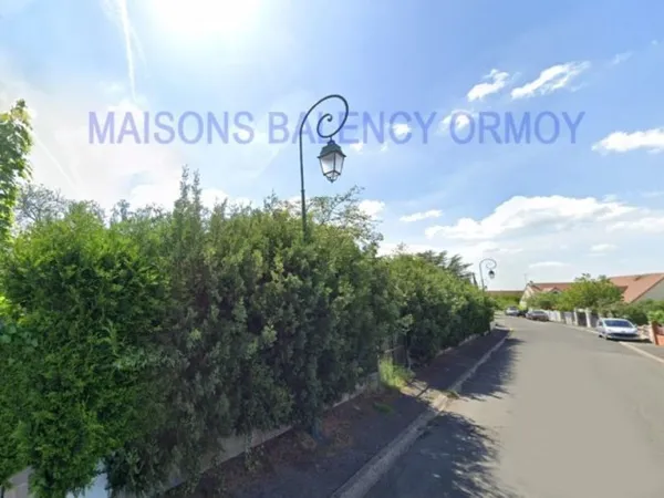 Terrain 750 m²