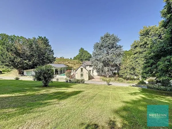 Maison 12 pièces 396 m²