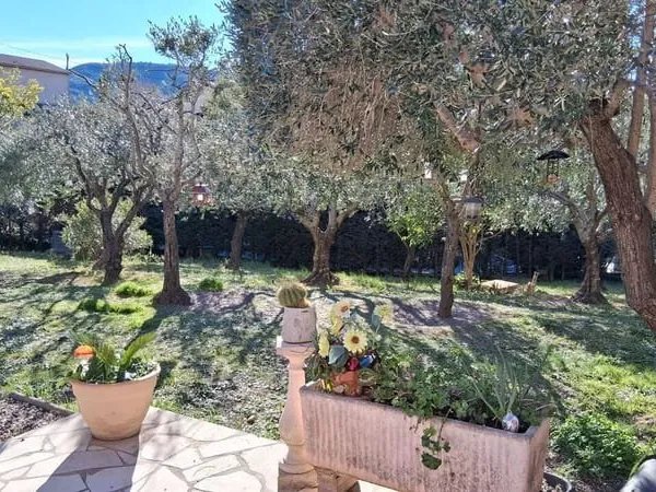 Maison indépendante - 173m ²