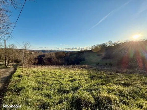 Terrain 1 810 m² Figeac