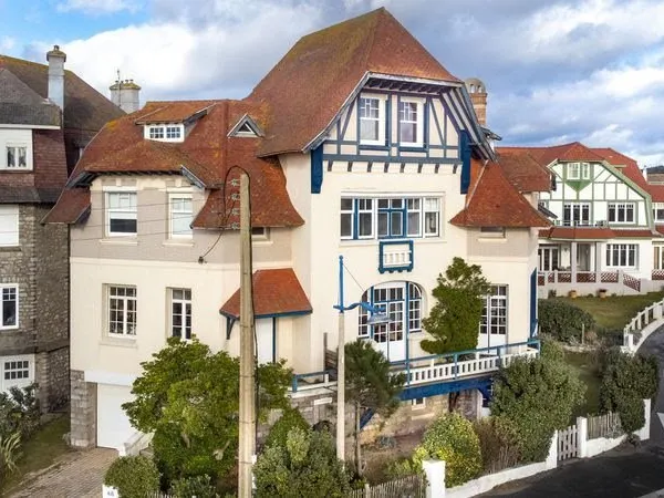 Maison 13 pièces 268 m²