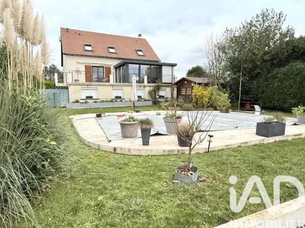 Maison 8 pièces 196 m²