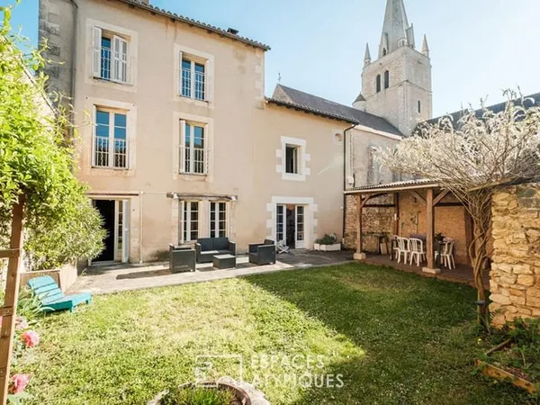 Charmante maison avec vue sur l'abbaye de Saint-Benoît et logement indépendant