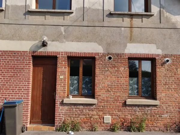 Loue Maison mitoyenne T2 + bureau de 68 m²