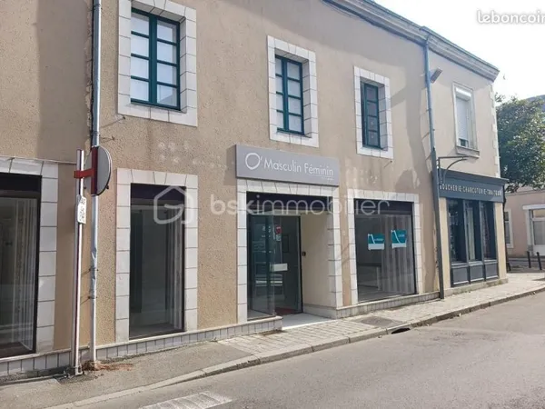 Commerce 100 m²