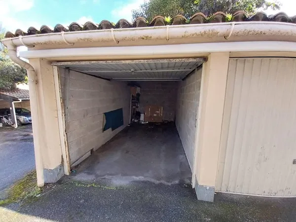 Parking / Box