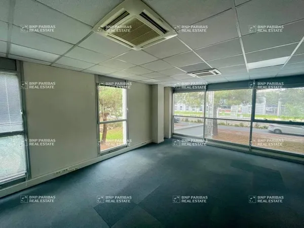 Bureaux 1200 m²