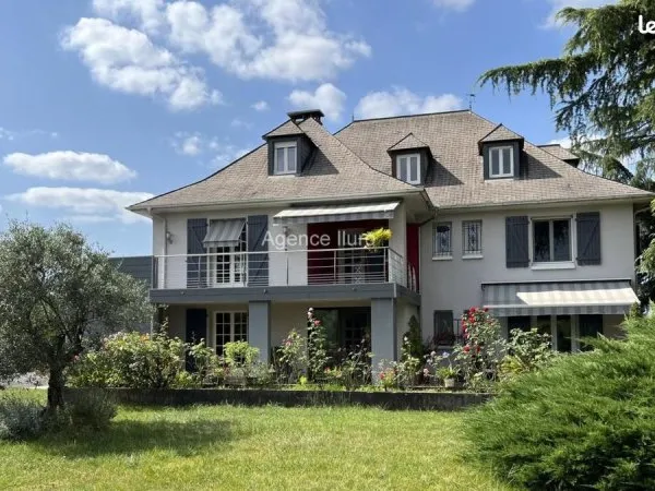 Maison 8 pièces 208 m²