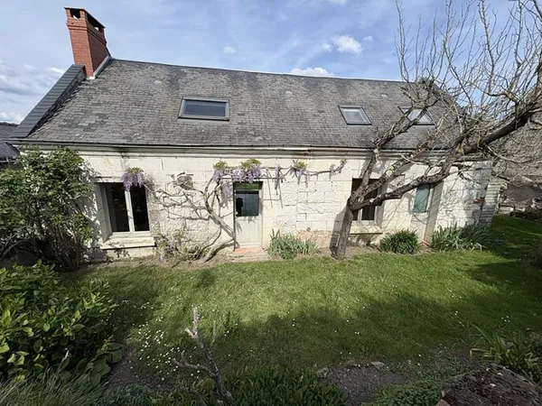 Coup de coeur assuré, charmante maison en tuffeau à Saint-Clément-des-Levées - Réf 341