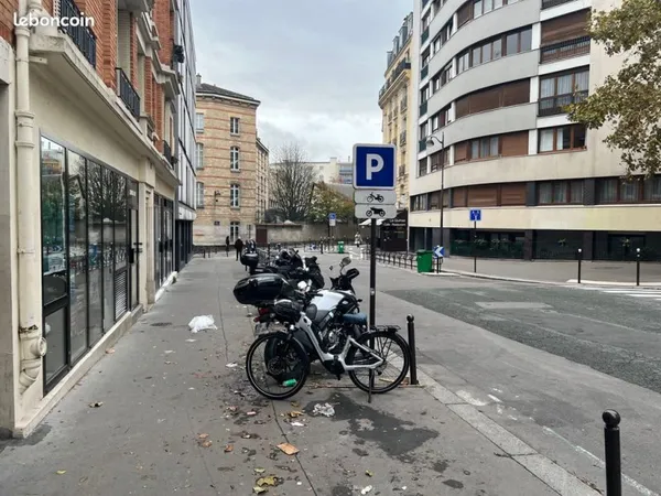 Boutique 45 m² PARIS