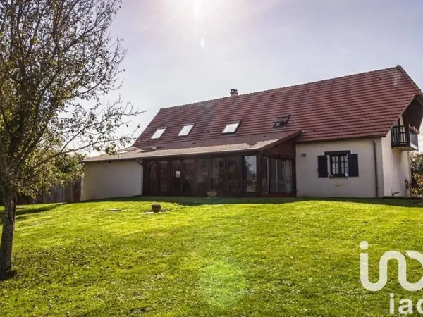 Maison 8 pièces 296 m²