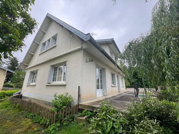 ESSERTENNE-ET-CECEY Pavillon 4 chambres
