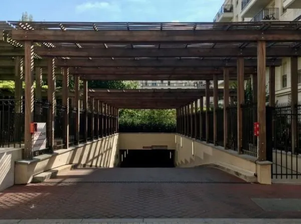 Loue à Levallois une place de Parking en Sous-sol